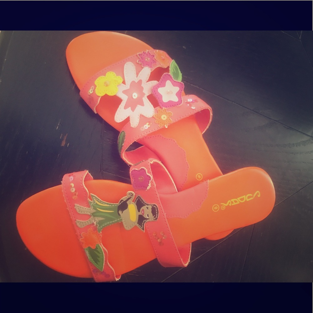 Hula girl leather sandals